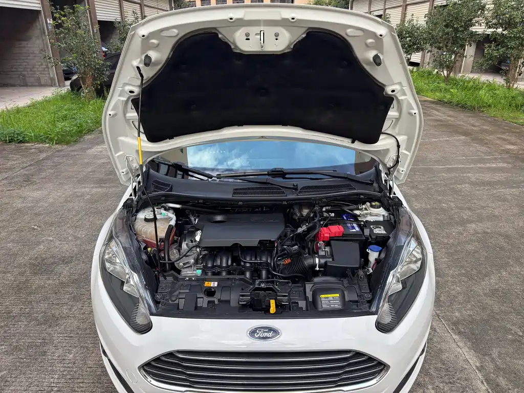 Ford Fiesta Hatchback 1.5L Auto Fashion Type, фото 18
