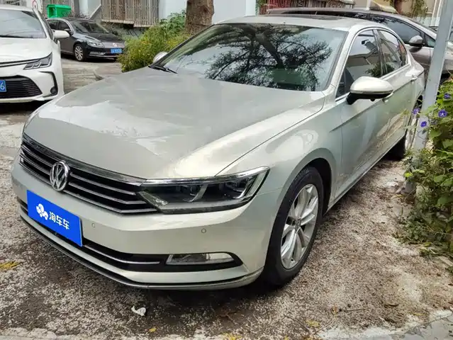 VOLKSWAGEN MAGOTAN 2017