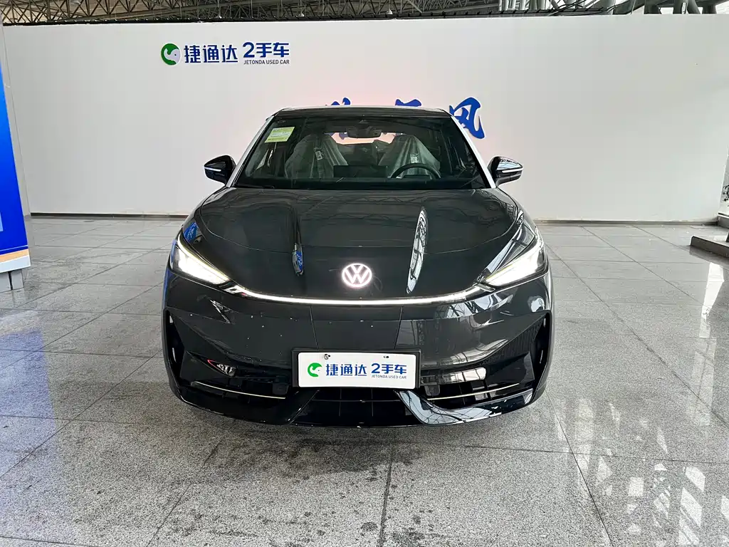 Volkswagen 06 2025 Pure