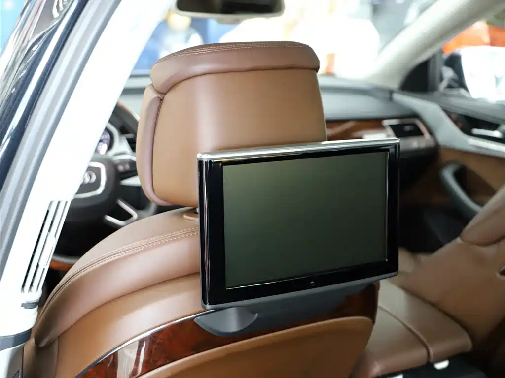 Audi A8 2011 A8L W12 6.3 FSI quattro