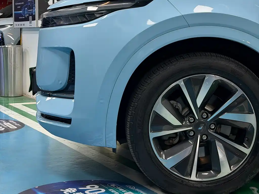Li Auto ONE 2021 6 мест