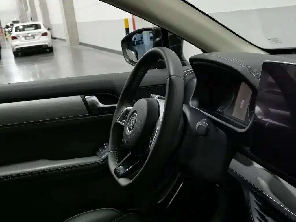 BYD Tang — миниатюра 22