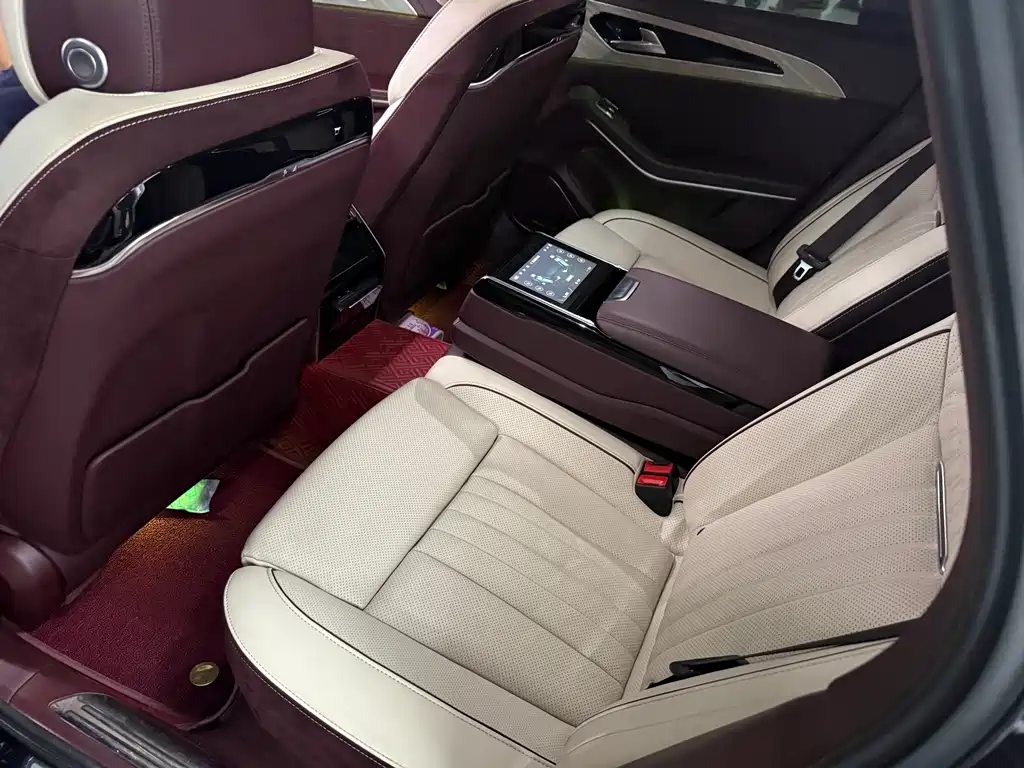 Hongqi H9 2022 2.0T