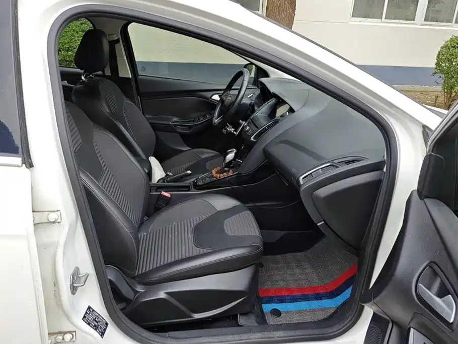 Ford Focus — миниатюра 8