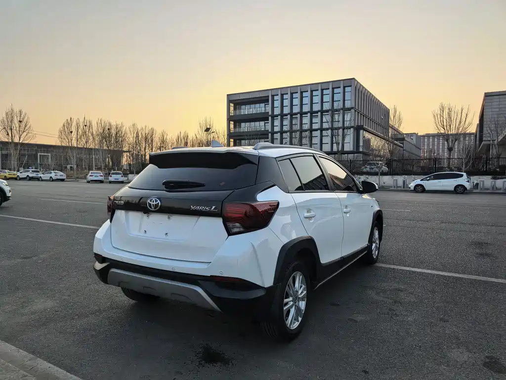 TOYOTA YARIS L ZHIXUAN