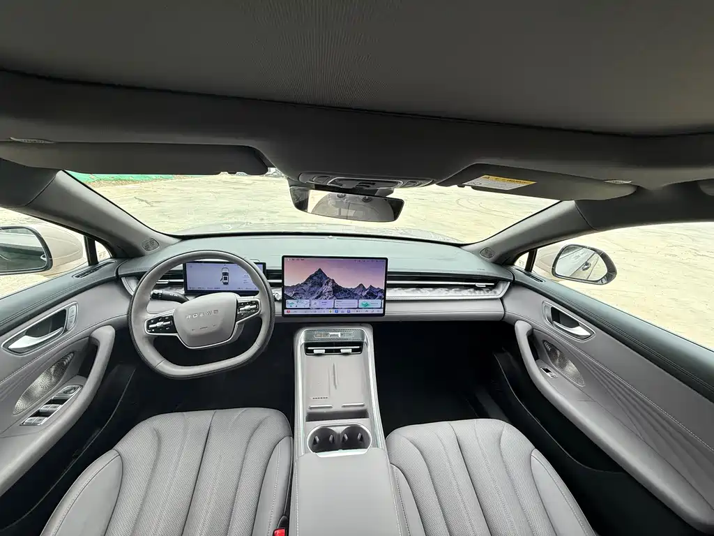 Roewe M7 DMH — миниатюра 5