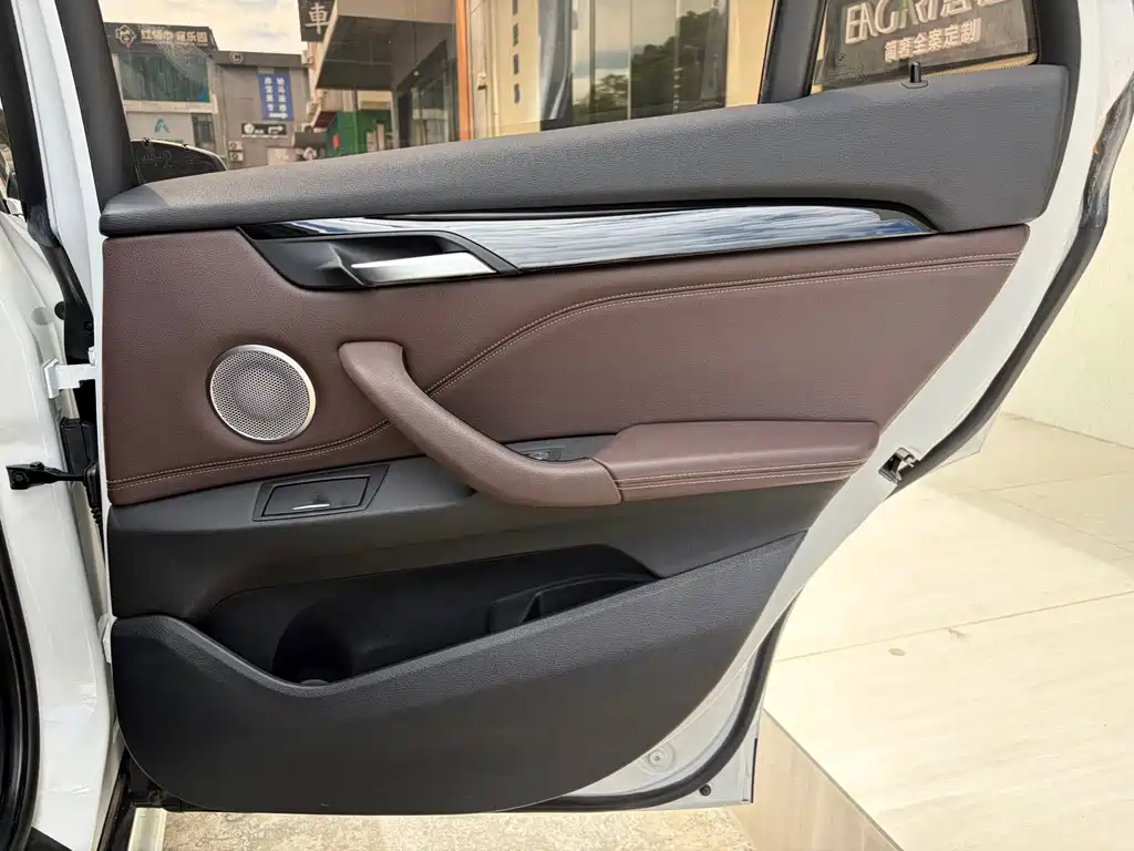 BMW X1 — миниатюра 16
