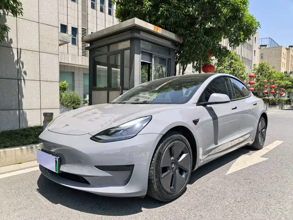 Tesla Model 3 2023