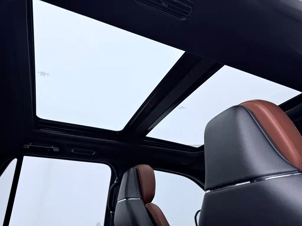 Lincoln Navigator — миниатюра 34