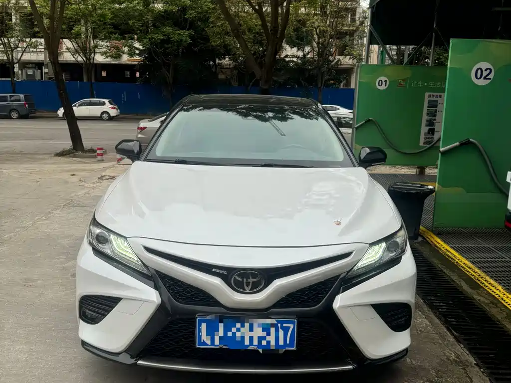 Toyota Camry 2018 2.0S