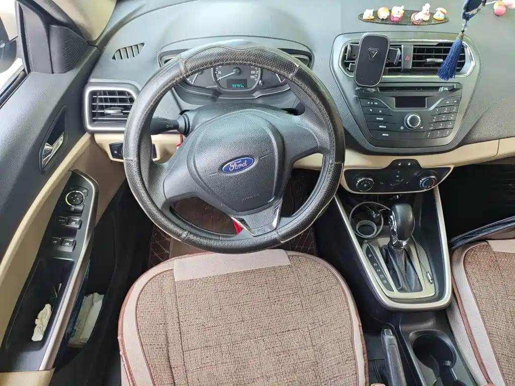 Ford Escort — миниатюра 11