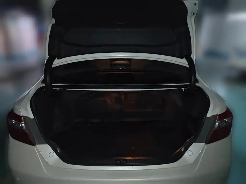 Toyota Camry 2012 2.5HG Luxury