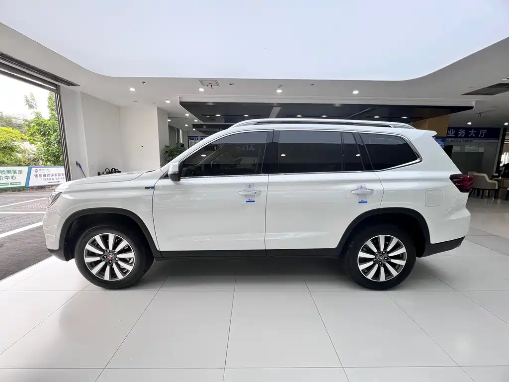 ROEWE  RX8