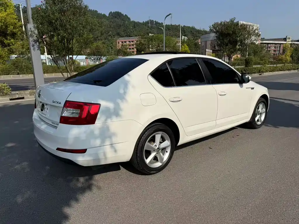 Skoda Octavia — миниатюра 10