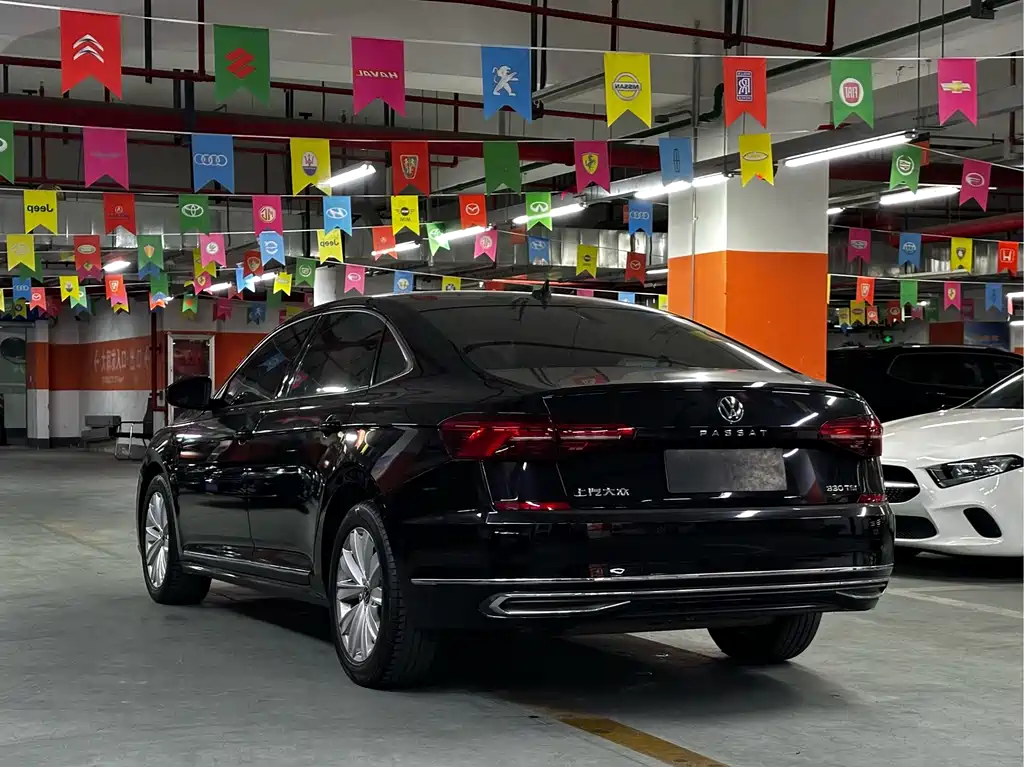 Volkswagen Passat 2021 330TSI Elite