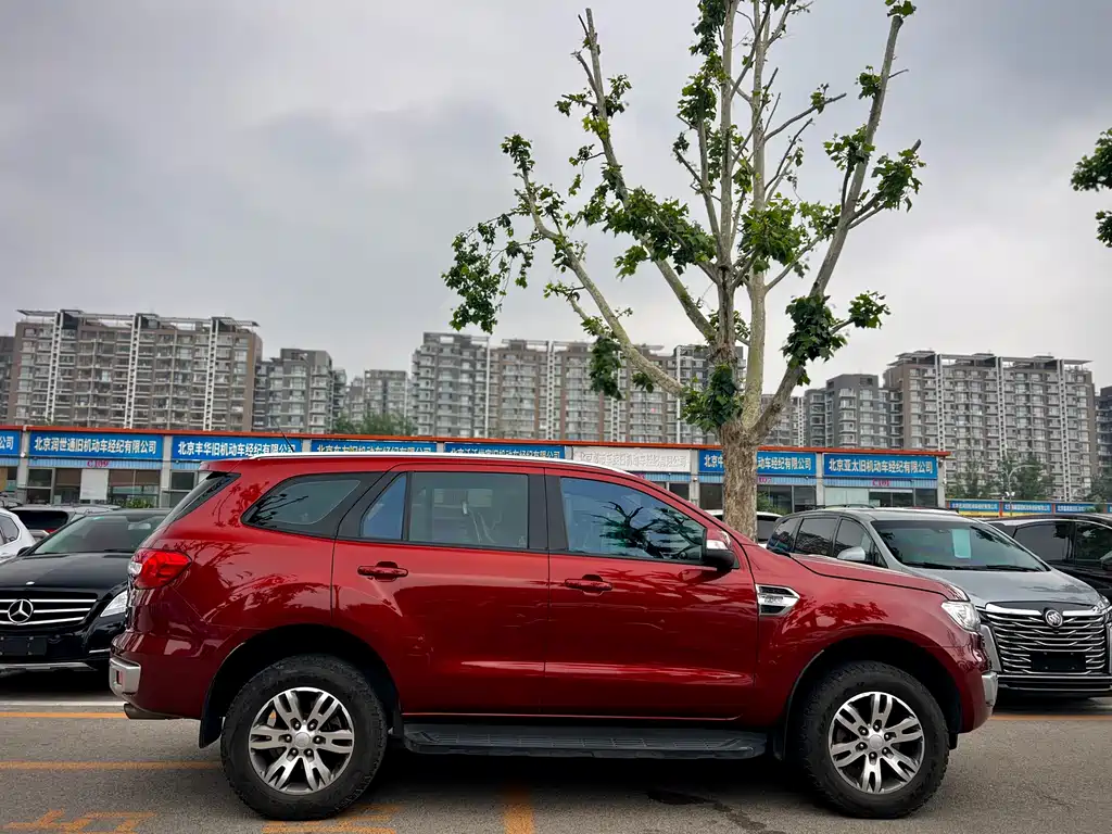 Ford Everest 2.0T Gasoline Auto 4WD Luxury Edition 5 seats, фото 4