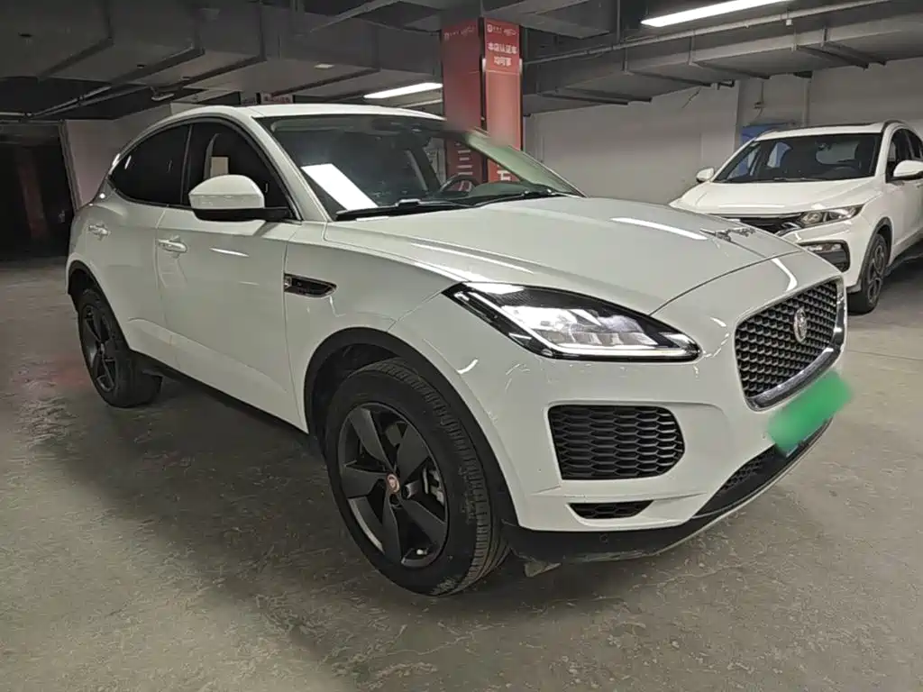 Jaguar E-PACE — миниатюра 4