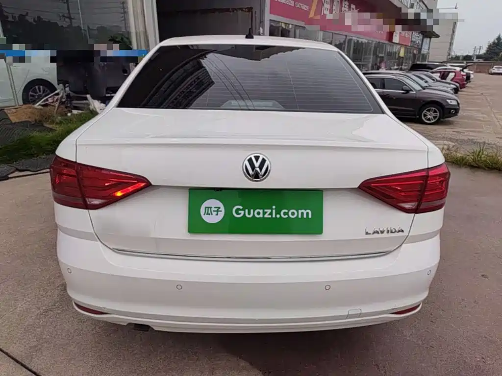 Volkswagen Lavida — миниатюра 6