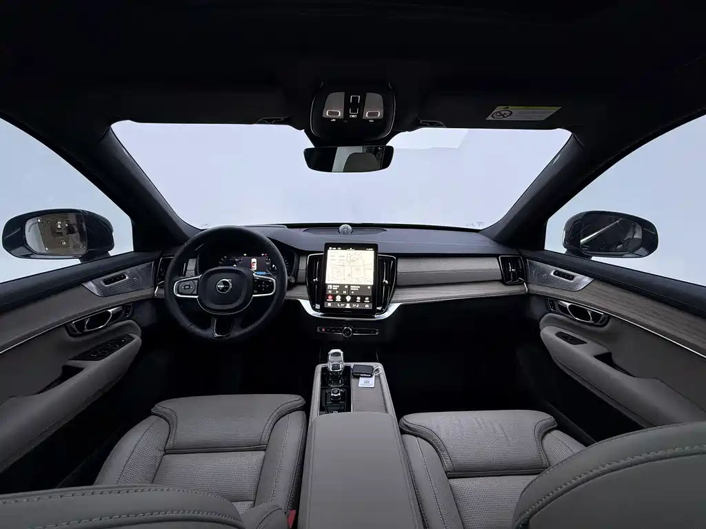 Volvo XC90 PHEV — миниатюра 15