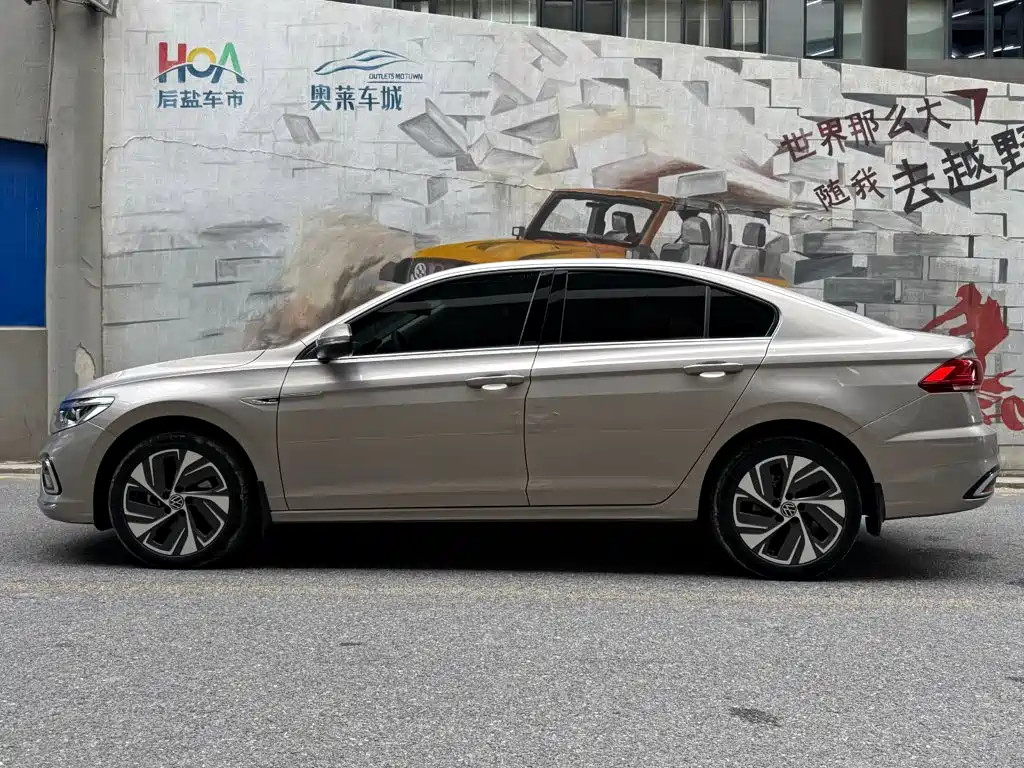 Volkswagen Bora — миниатюра 3