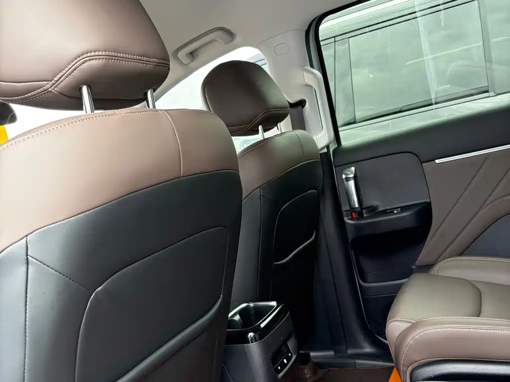 Wuling Xingguang 730 New Energy — миниатюра 11