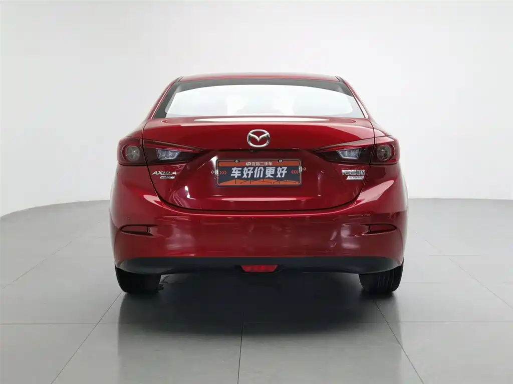 Mazda Mazda3 3 2017 1.5L AT Luxury V