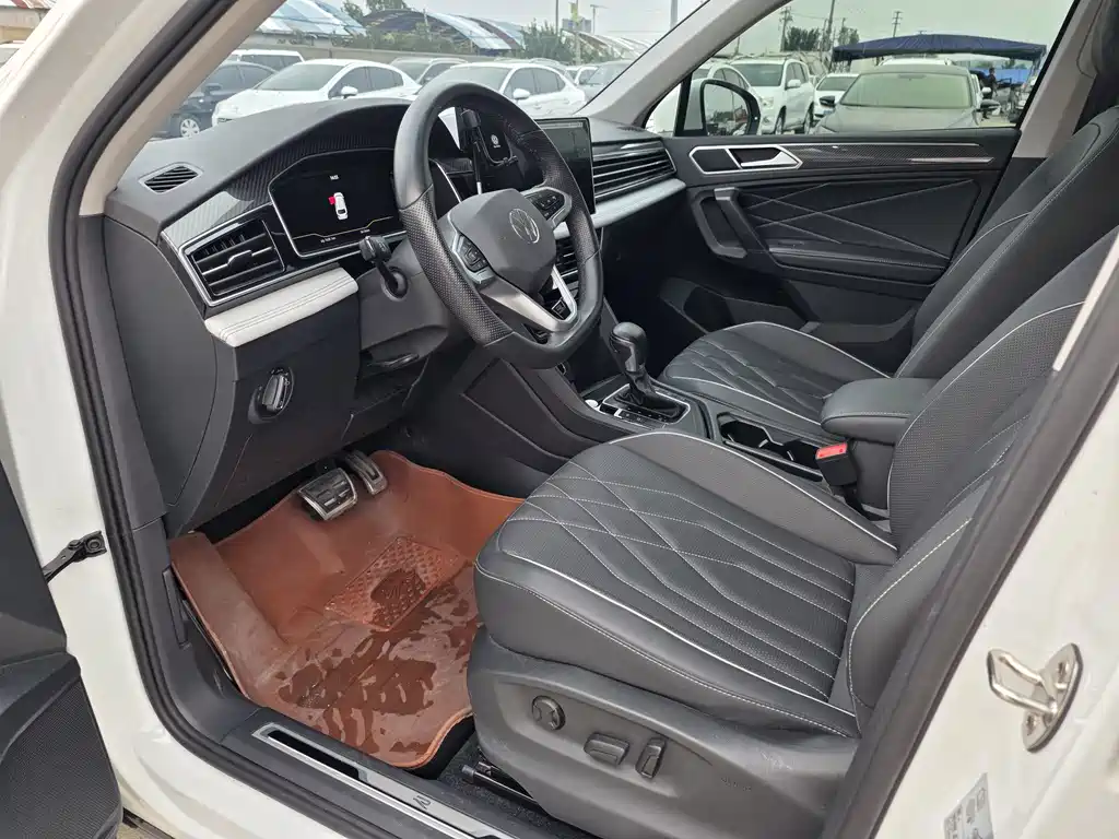 Volkswagen Tiguan L — миниатюра 4