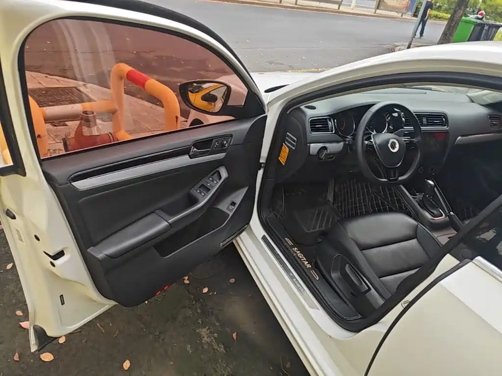 Volkswagen Sagitar — миниатюра 16
