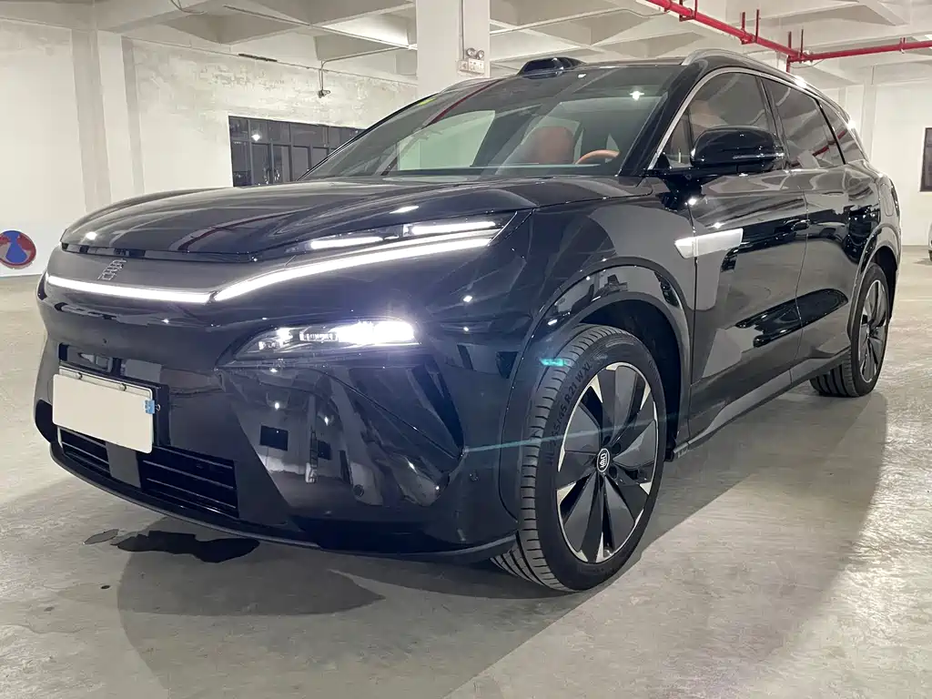 Byd 唐L 2025