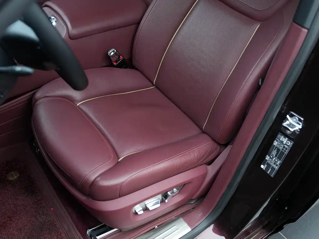 Rolls-Royce Ghost — миниатюра 11