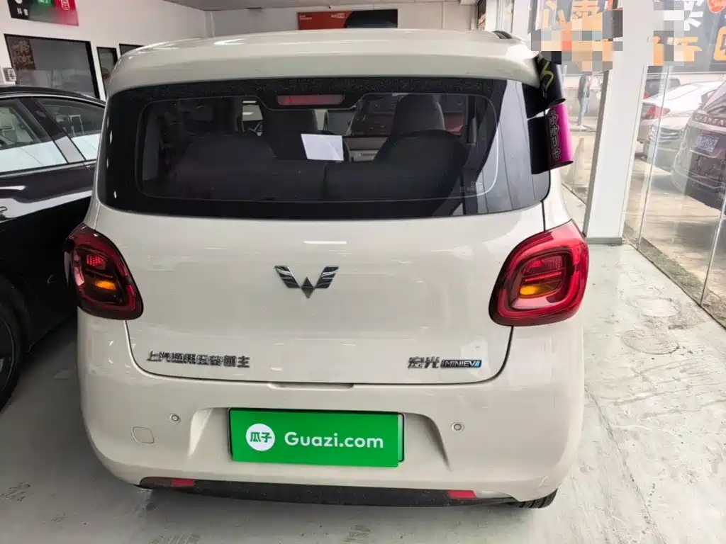 Wuling MINIEV — миниатюра 6