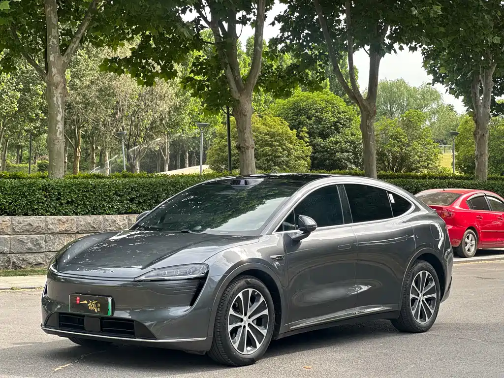 Luxeed Zhijie R7 2025