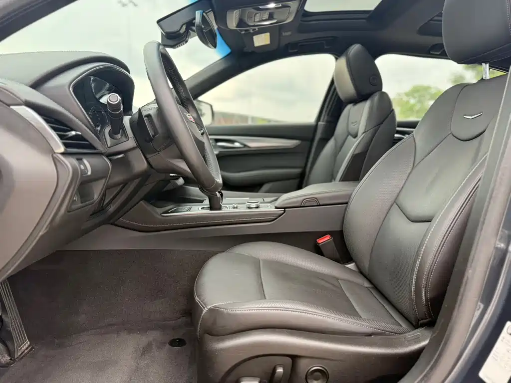 Cadillac CT5 — миниатюра 5