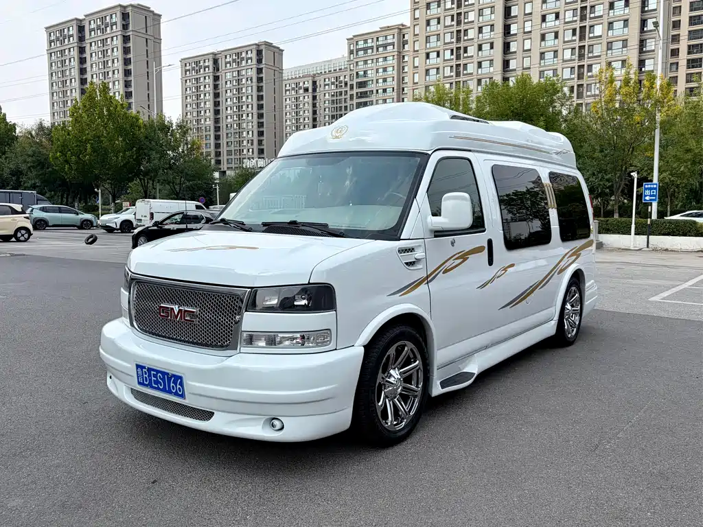 GMC Savana — миниатюра 3