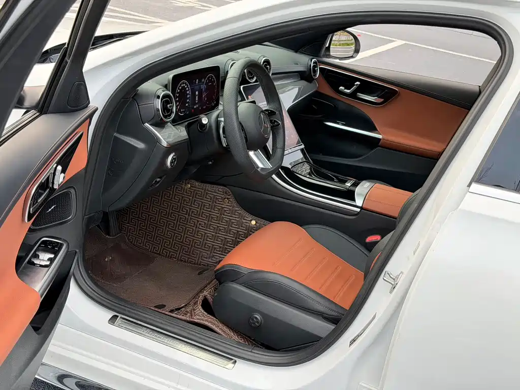 Mercedes-Benz C-Class — миниатюра 8