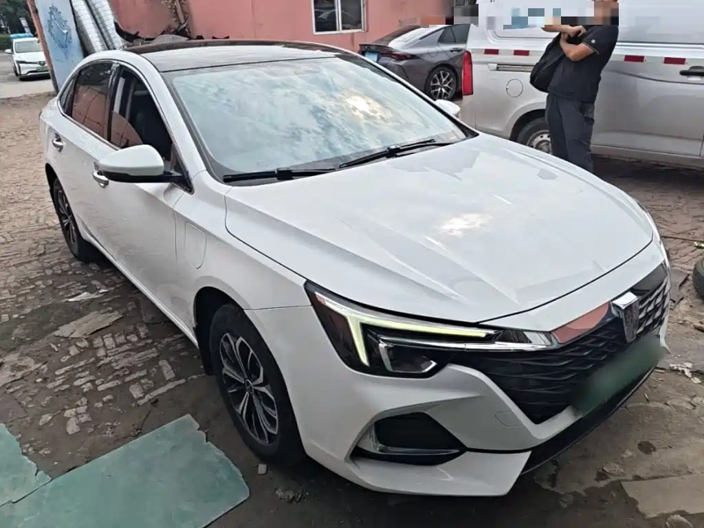 Roewe i6 MAX New Energy — миниатюра 4
