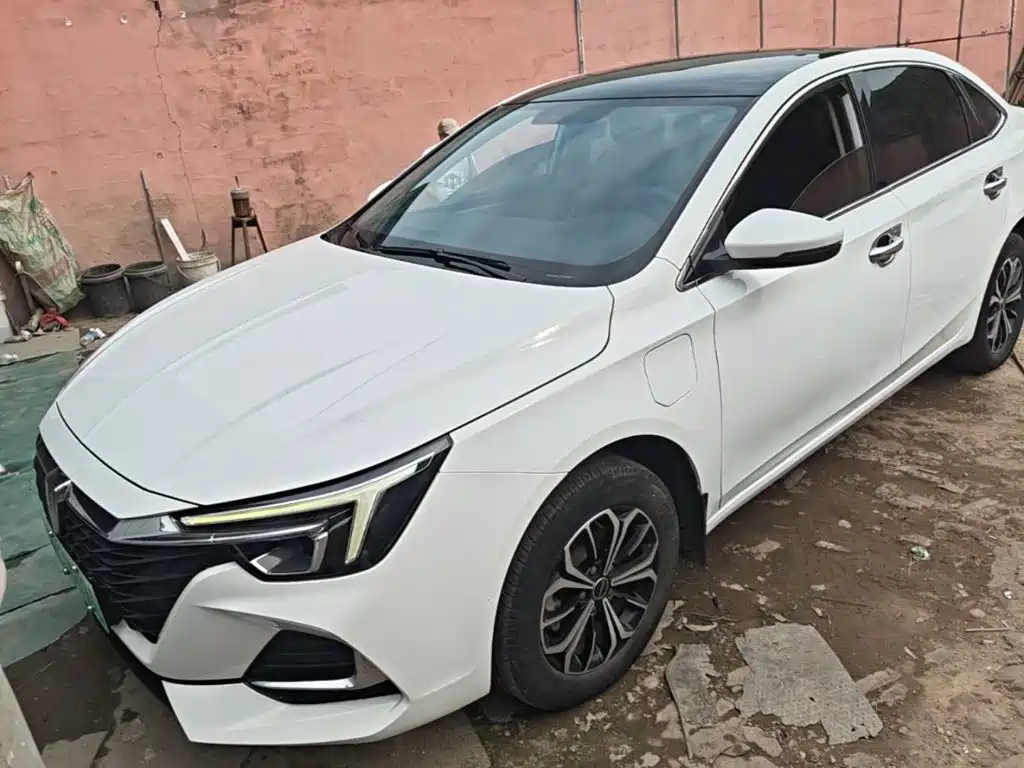 Roewe i6 MAX New Energy — миниатюра 2