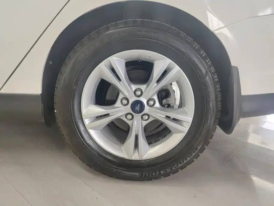 Ford Focus — миниатюра 6