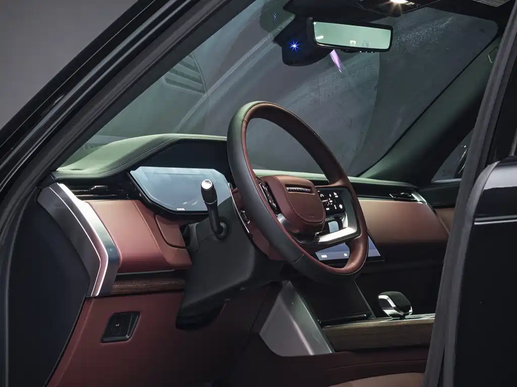 Land Rover Range Rover — миниатюра 7