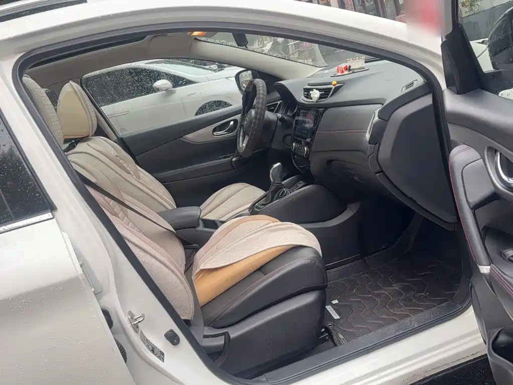 Nissan Qashqai — миниатюра 11