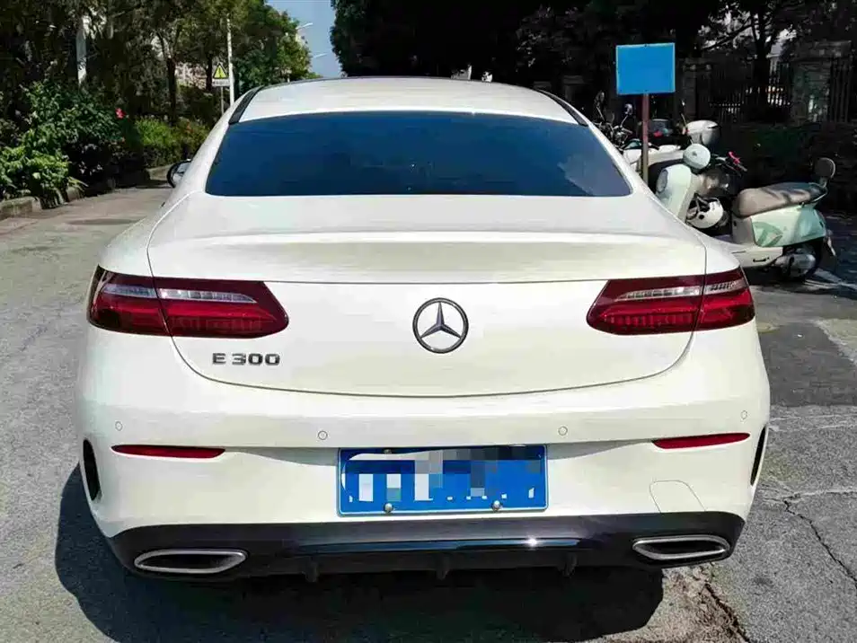 Mercedes-Benz E-Class (Import) — миниатюра 6