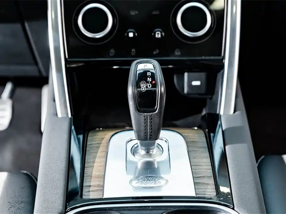 LAND ROVER DISCOVER SPORTS