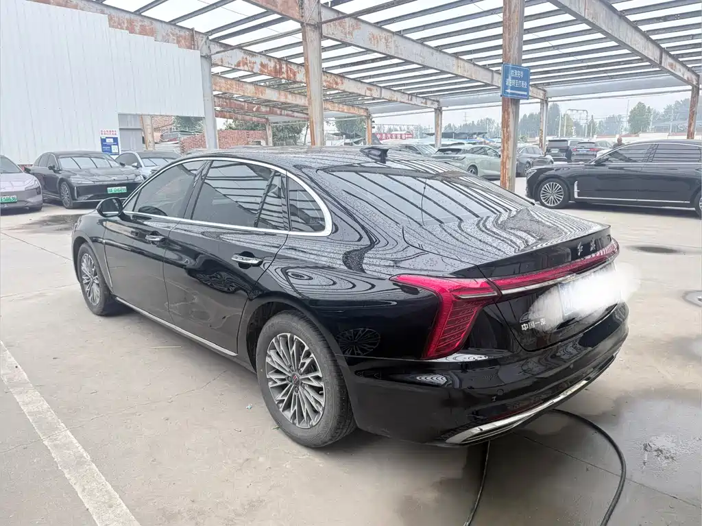 Hongqi Hongqi H5 — миниатюра 7