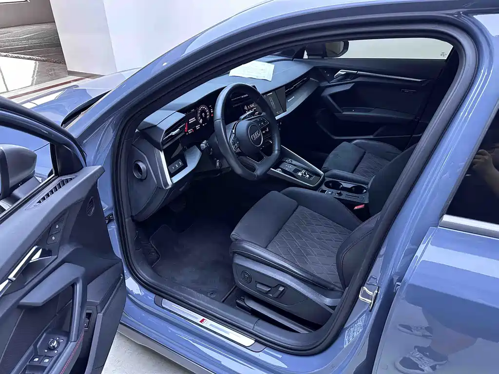 Volkswagen Golf 2021 280TSI DSG 30
