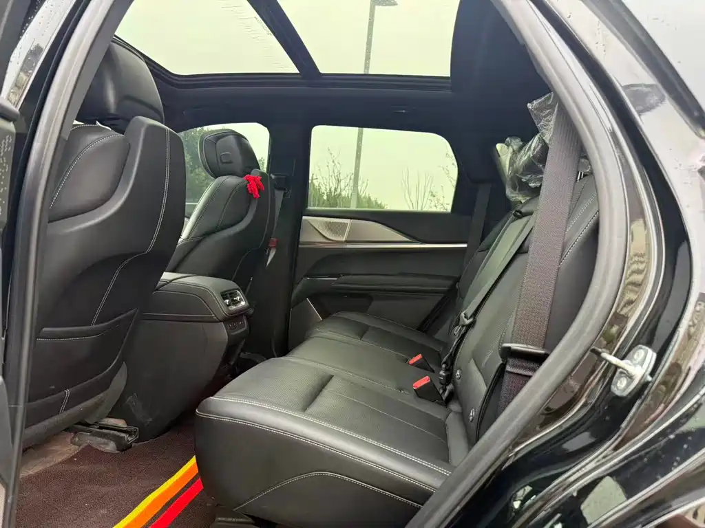 Cadillac XT5 — миниатюра 7