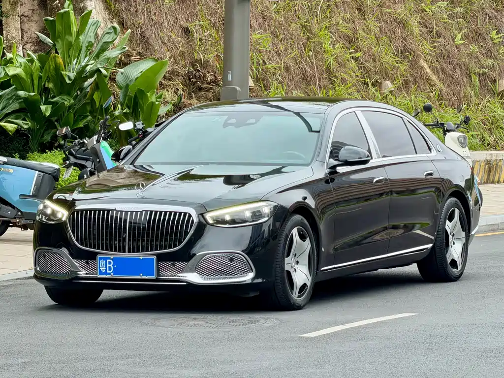 Mercedes-Benz S-Class 2023