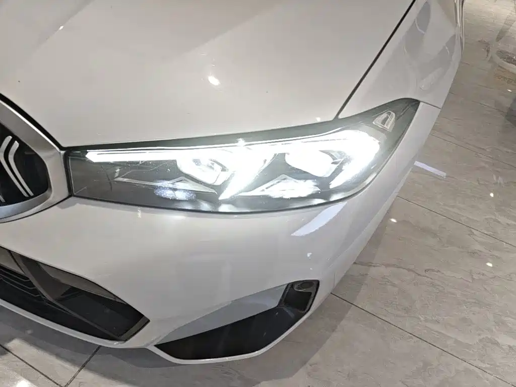 BMW 3 Series — миниатюра 24