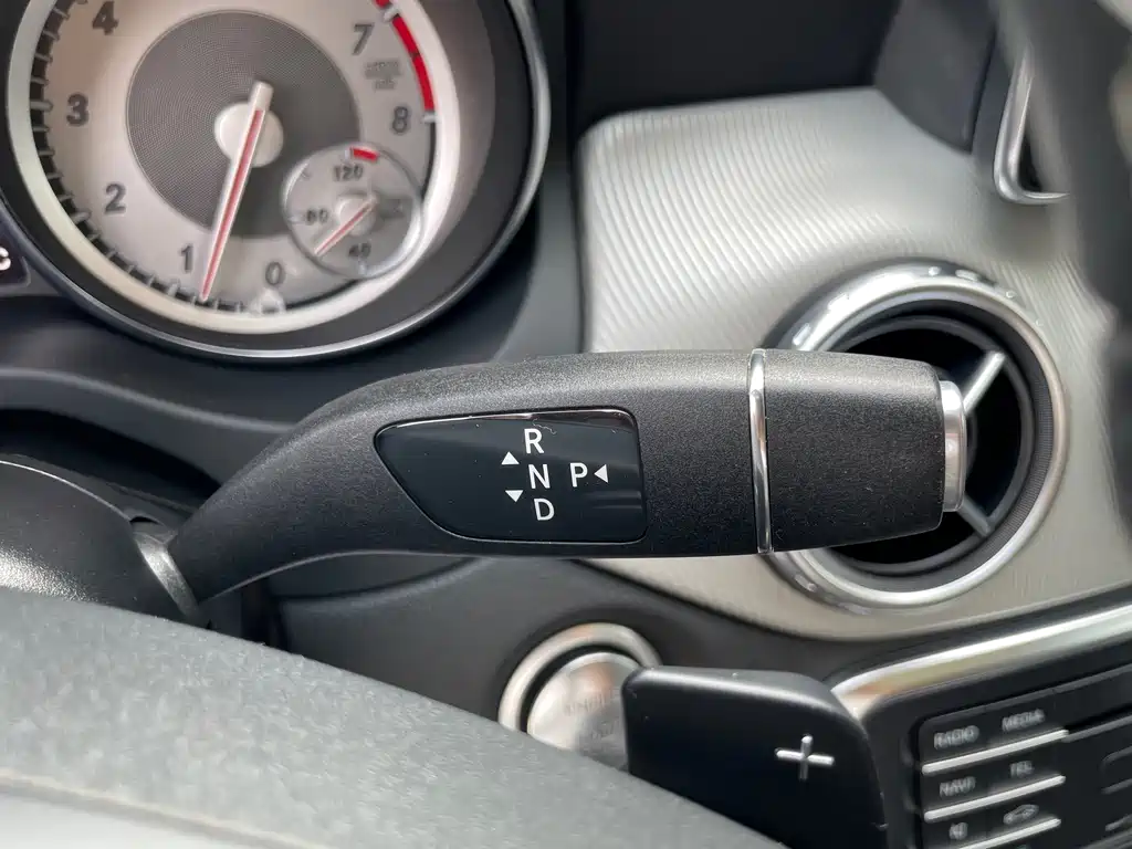 Mercedes-Benz GLA — миниатюра 18