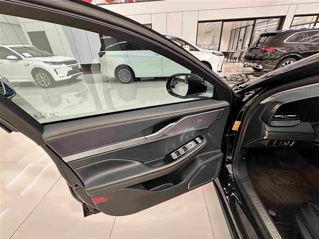 Lincoln Z — миниатюра 7