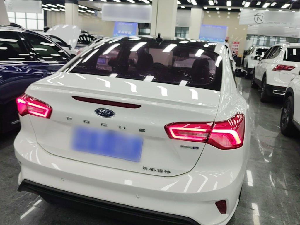 Ford Focus — миниатюра 6